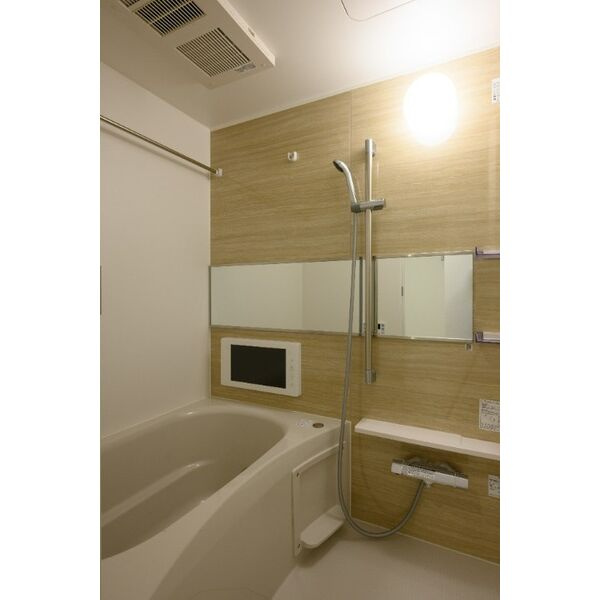 プレジオ布施EUROの浴室