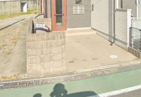 川崎市多摩区登戸のアパートのエントランス