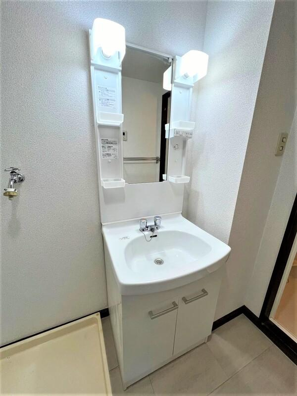 バリアーイン東百合丘の洗面所