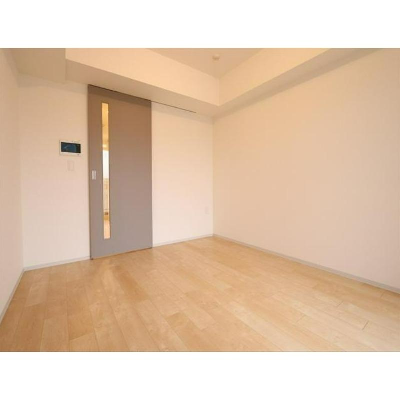 川崎市中原区新城中町の賃貸マンションの居間・リビング