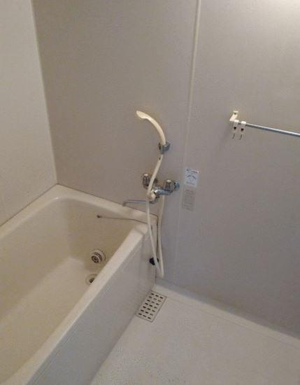 狛江市岩戸南３丁目の賃貸マンションの浴室