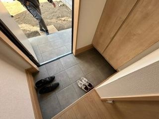 グランソフィア松南Ⅱの玄関