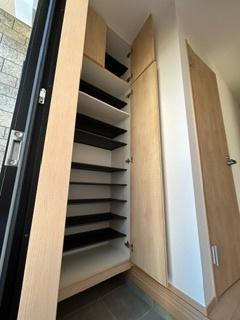 グランソフィア松南の玄関