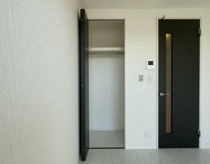 川崎市麻生区高石１丁目のアパートの収納