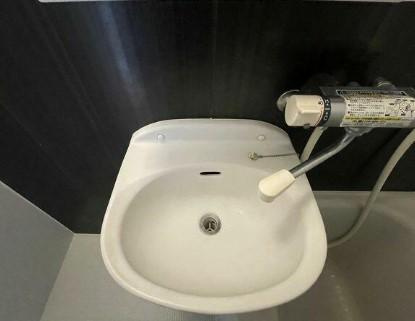 川崎市麻生区高石１丁目のアパートの洗面所