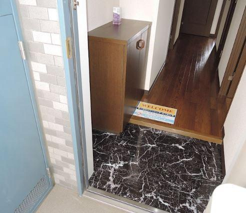 ドルチェ中野島の玄関