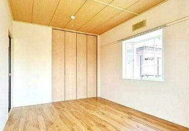 狛江市中和泉１丁目の賃貸マンションの居間・リビング