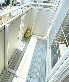 狛江市中和泉１丁目の賃貸マンションのバルコニー