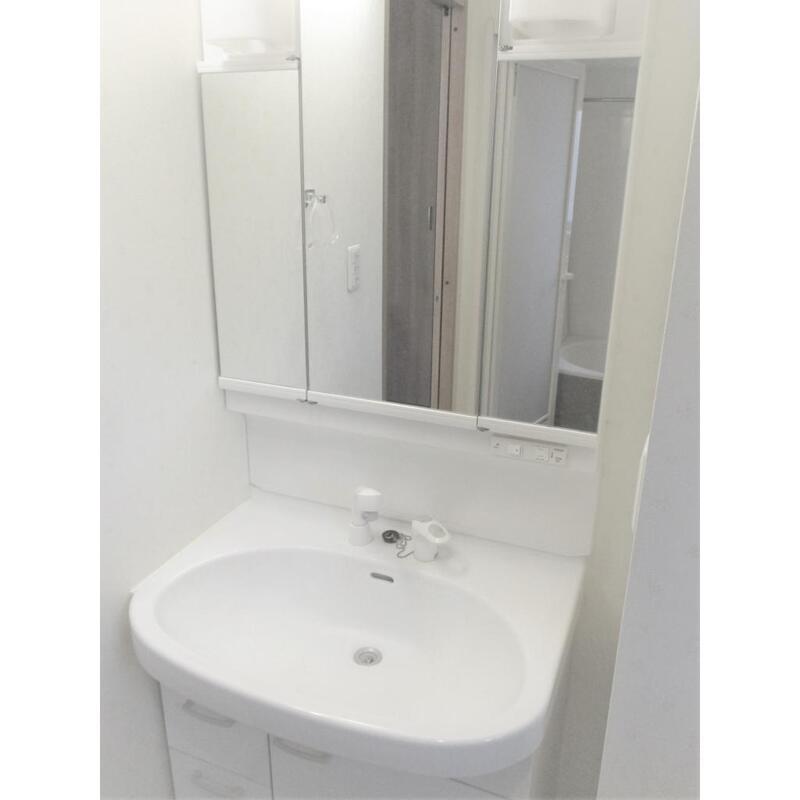 狛江市猪方３丁目の一戸建ての洗面所