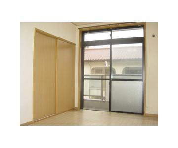 川崎市多摩区登戸の賃貸マンションの居間・リビング