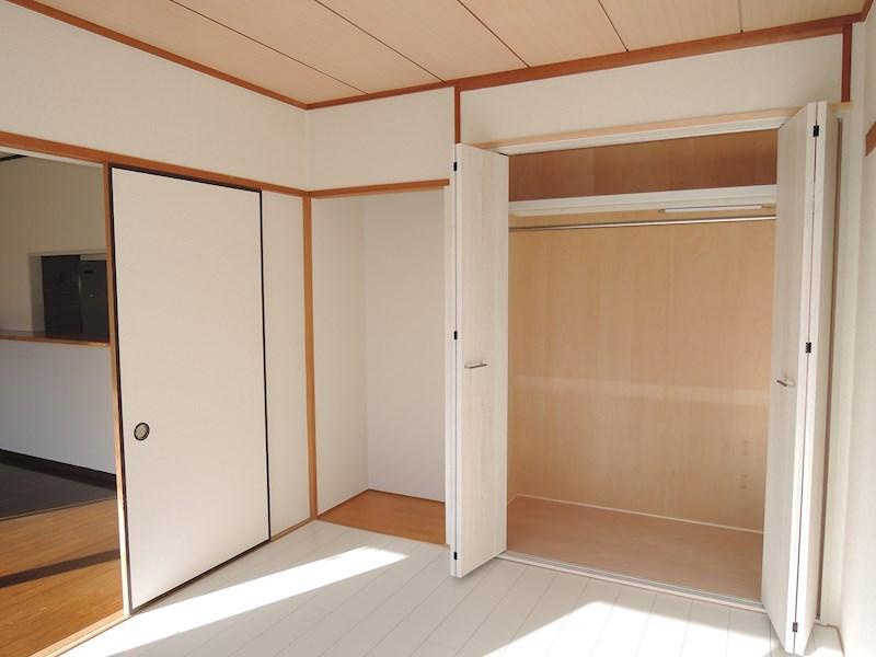 川崎市多摩区菅稲田堤１丁目の賃貸マンションの収納