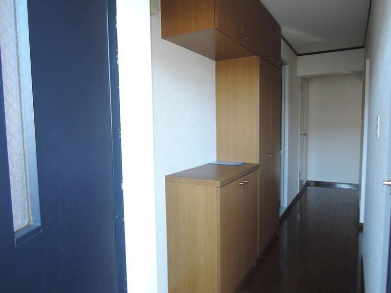 川崎市多摩区菅稲田堤１丁目の賃貸マンションの玄関