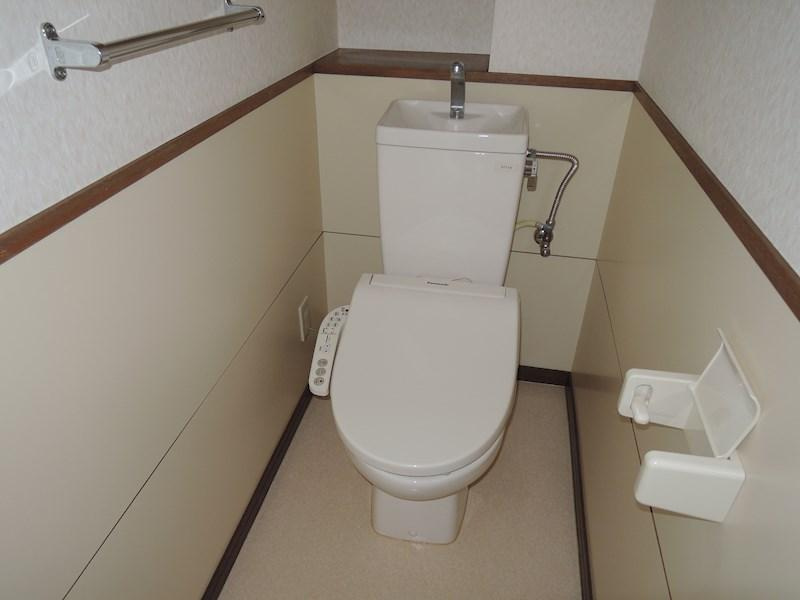 川崎市多摩区菅稲田堤１丁目の賃貸マンションのトイレ