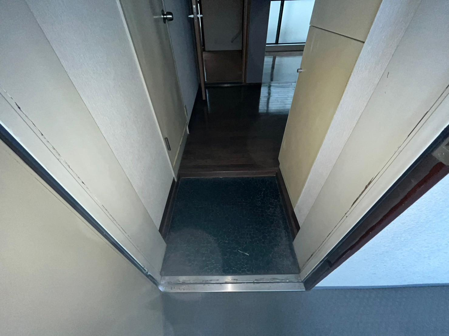 川崎市多摩区宿河原２丁目の賃貸マンションの玄関