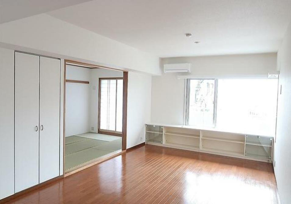 多摩川中野島パーク・ホームズの居間・リビング