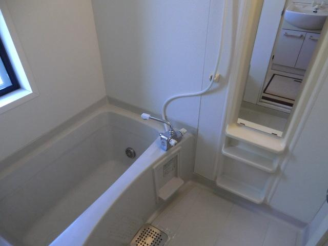 川崎市麻生区高石５丁目の一戸建ての浴室