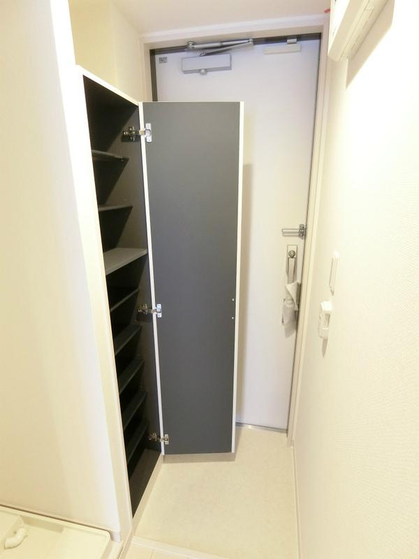 リブリ・ANGEL狛江Ⅲの玄関