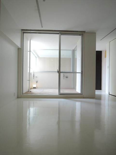 コート向ヶ丘の居間・リビング