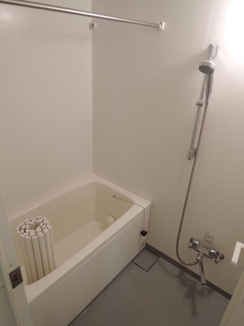 コート向ヶ丘の浴室