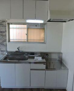 川崎市多摩区栗谷３丁目の賃貸マンションのキッチン