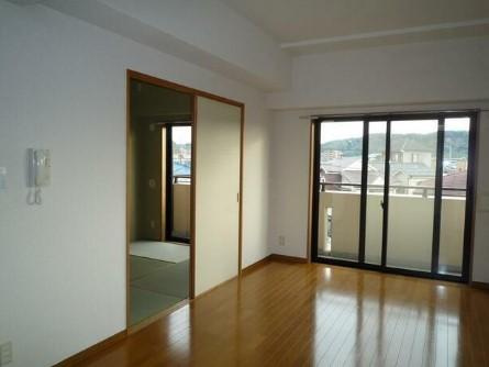 稲城市東長沼の賃貸マンションの展望