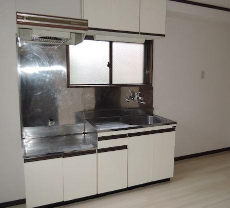 川崎市多摩区菅３丁目の賃貸マンションのキッチン