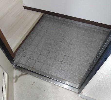 川崎市多摩区菅３丁目の賃貸マンションの玄関