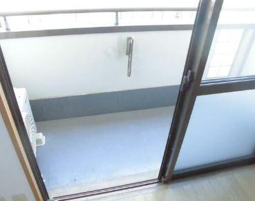 川崎市多摩区宿河原２丁目の賃貸マンションのバルコニー