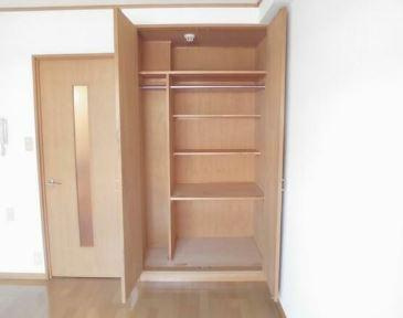 川崎市多摩区宿河原２丁目の賃貸マンションの収納