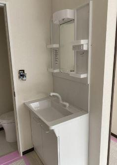 狛江市中和泉３丁目のアパートの洗面所