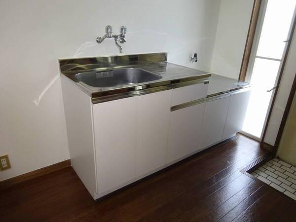 川崎市多摩区枡形２丁目のアパートのキッチン