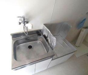 川崎市多摩区菅４丁目のアパートのキッチン