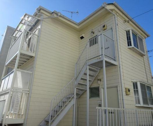 川崎市多摩区登戸新町のアパートの外観