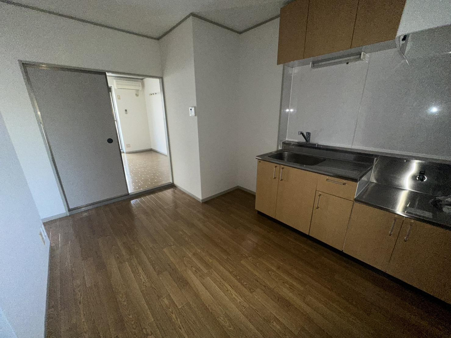 川崎市多摩区東生田１丁目の賃貸マンションの居間・リビング