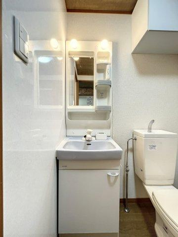 川崎市中原区上新城１丁目の賃貸マンションの洗面所