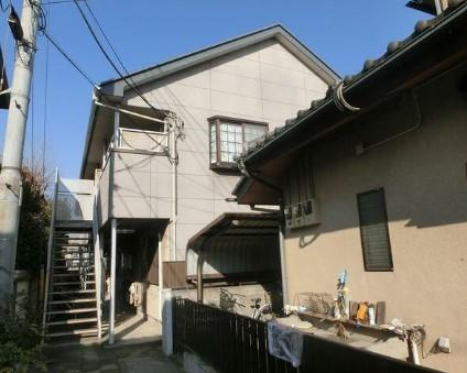 狛江市猪方３丁目のアパートの外観