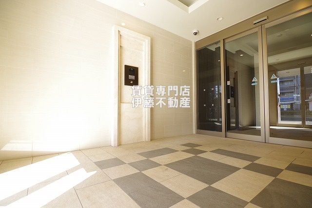 ファスティーナ志賀本通のエントランス