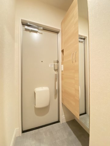 リブルの玄関