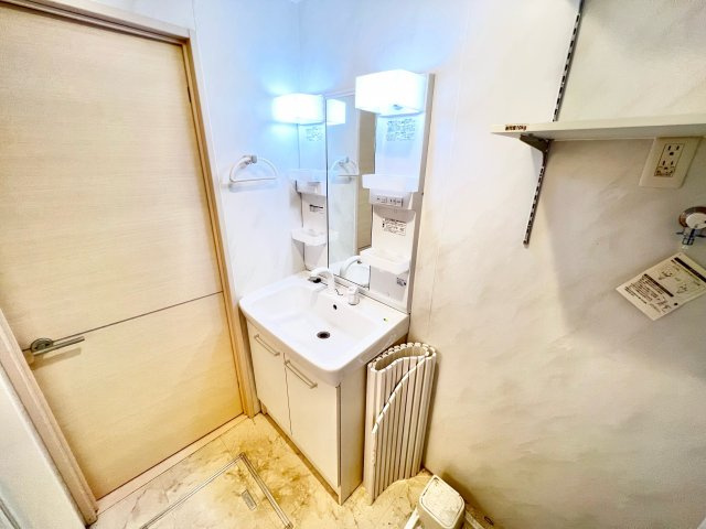 テラスガーデンの独立洗面台|※別部屋参考写真