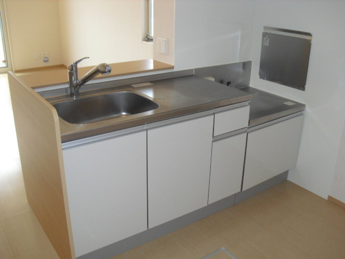 Cerejeira（セレシェイラ） Bのキッチン|カウンターキッチン(IH対応ｺﾝｾﾝﾄ付き)