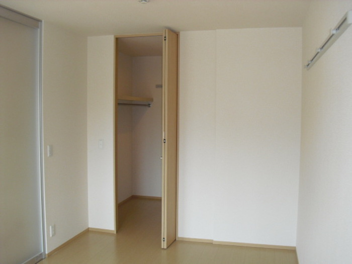 Cerejeira（セレシェイラ） Bの収納|ウォークインクローゼット