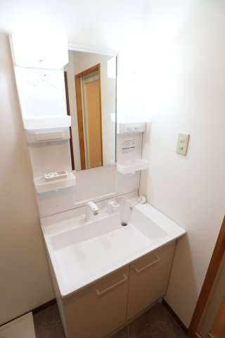 サン・フォーレストの独立洗面台