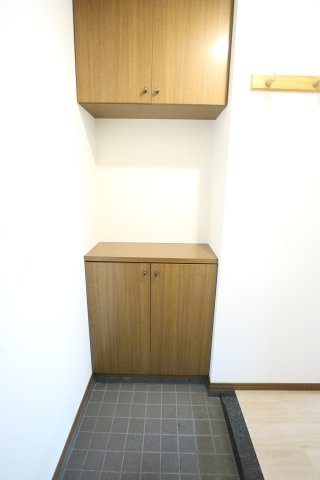 サン・フォーレストの玄関