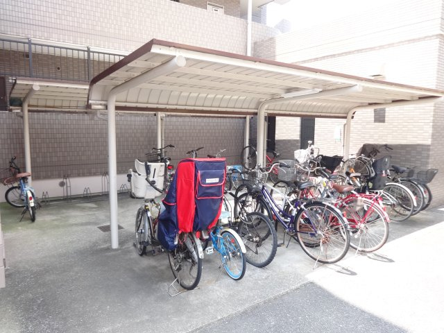 サン・フォーレストのその他|駐輪場