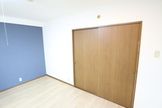 サン・フォーレストの洋室