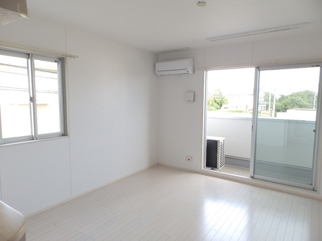 【居間・リビング】 | 使いやすい居間です