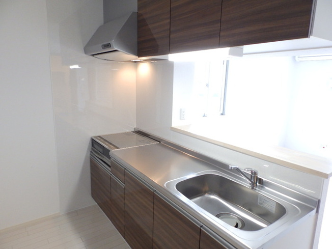 【キッチン】 | コンパクトなキッチンで掃除もラクラク