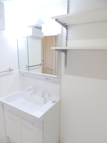 【洗面所】 | ゆったりとスペースのある洗面所