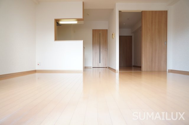 熊本市中央区上林町の賃貸マンションの居間・リビング