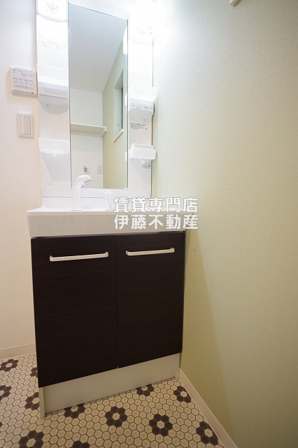 Cherim庄内通Eastの洗面所